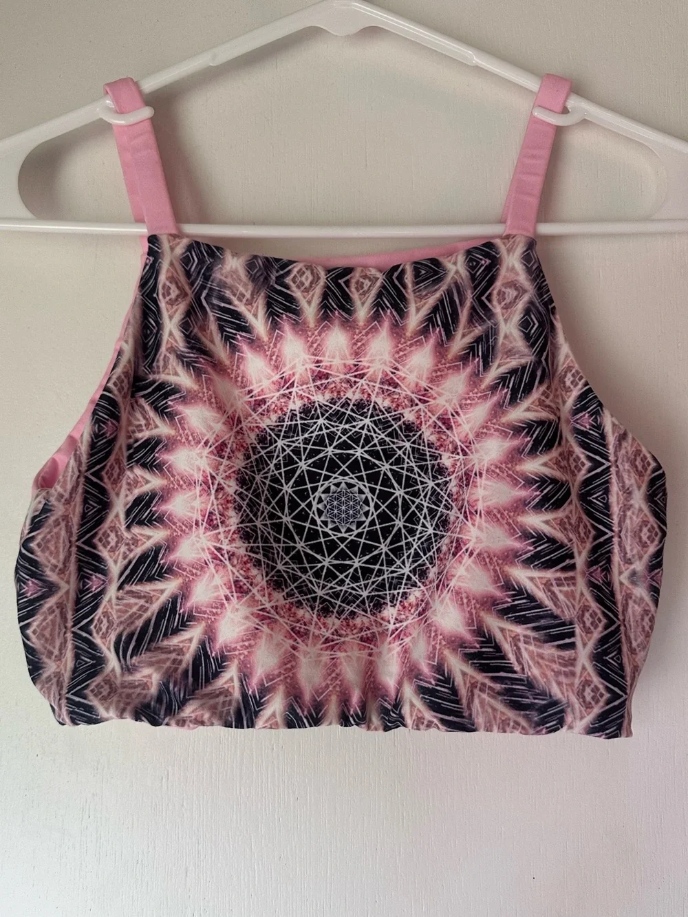 Wolven Pink & Black Geometric Print Athletic Set